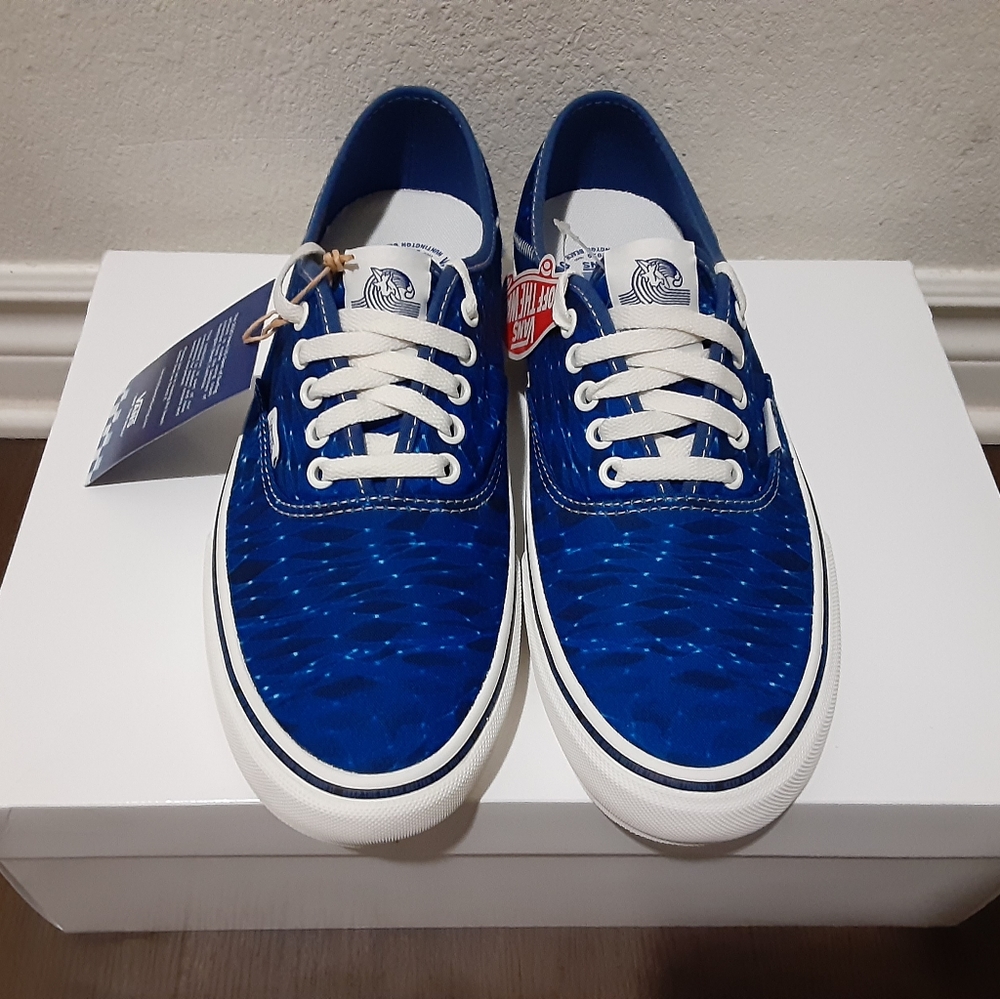 Vans - Picture 3 of 4